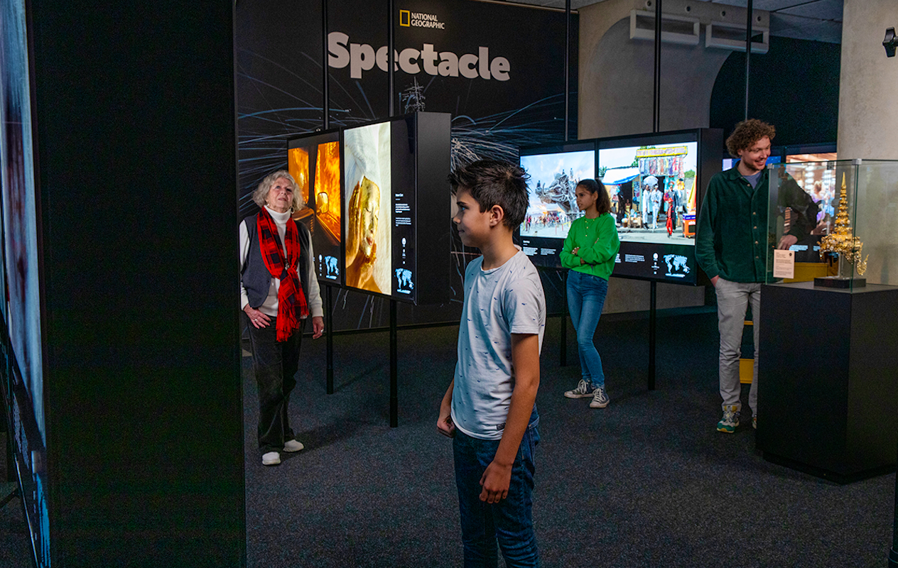 Entreeticket Museon-Omniversum, inclusief 1 grootbeeldfilm