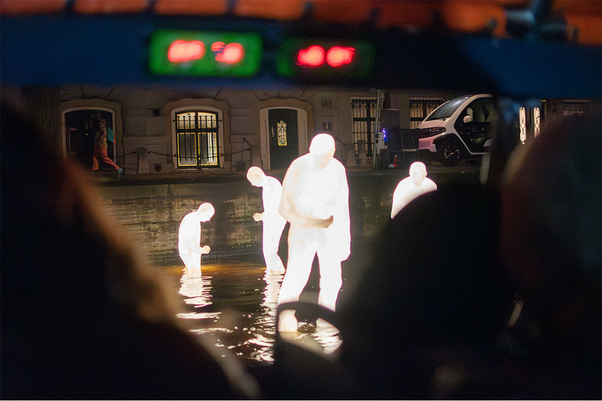 Amsterdam Light Festival canal cruise with LOVERS
