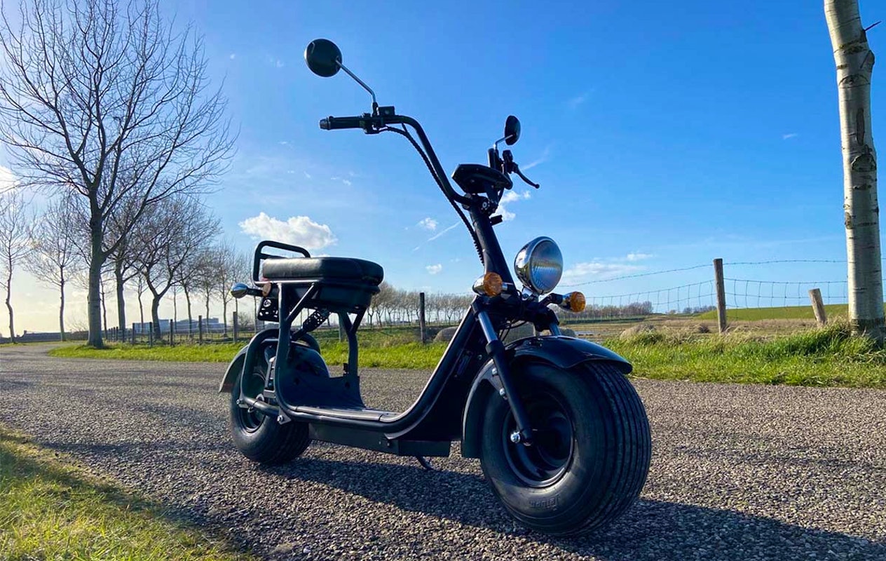 E-chopper of scooter huren (4 of 8 uur) bij Scooter Huren Zeeland
