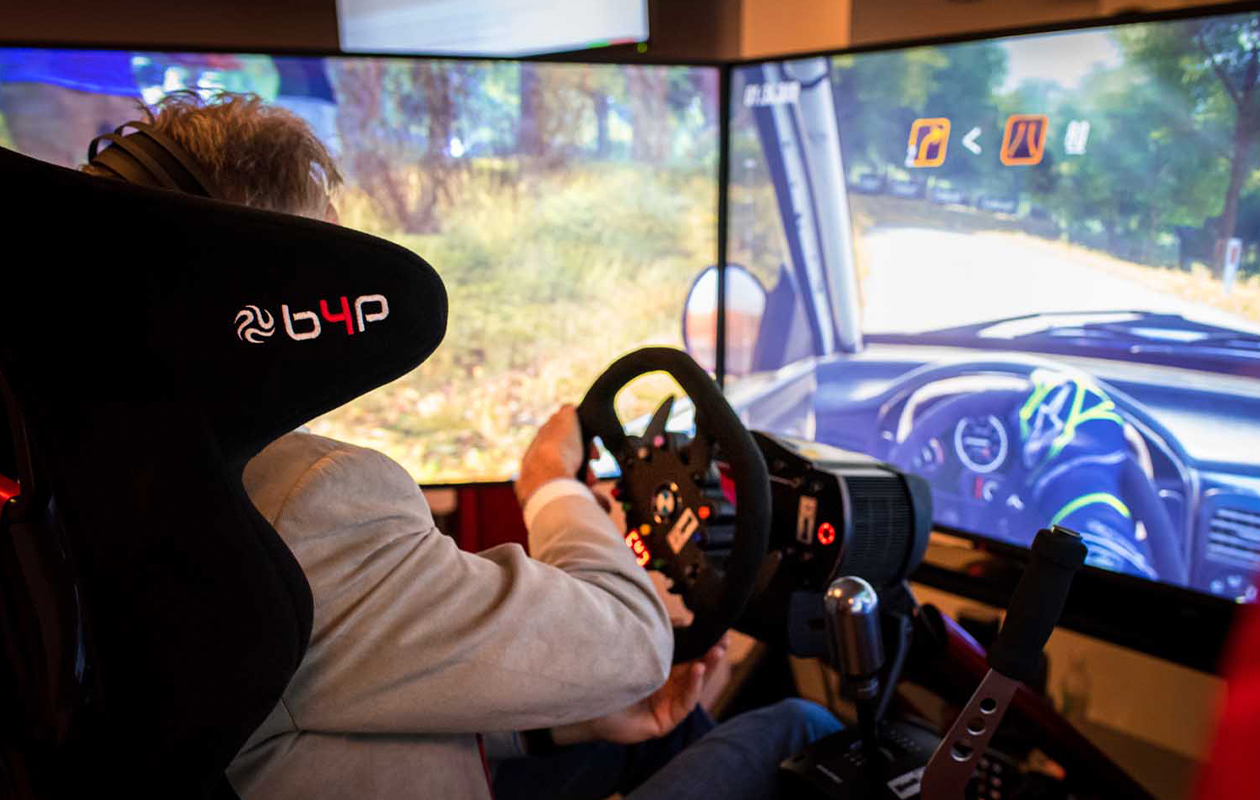 60 minuten Sim Racing + 2 drankjes en bittergarnituur