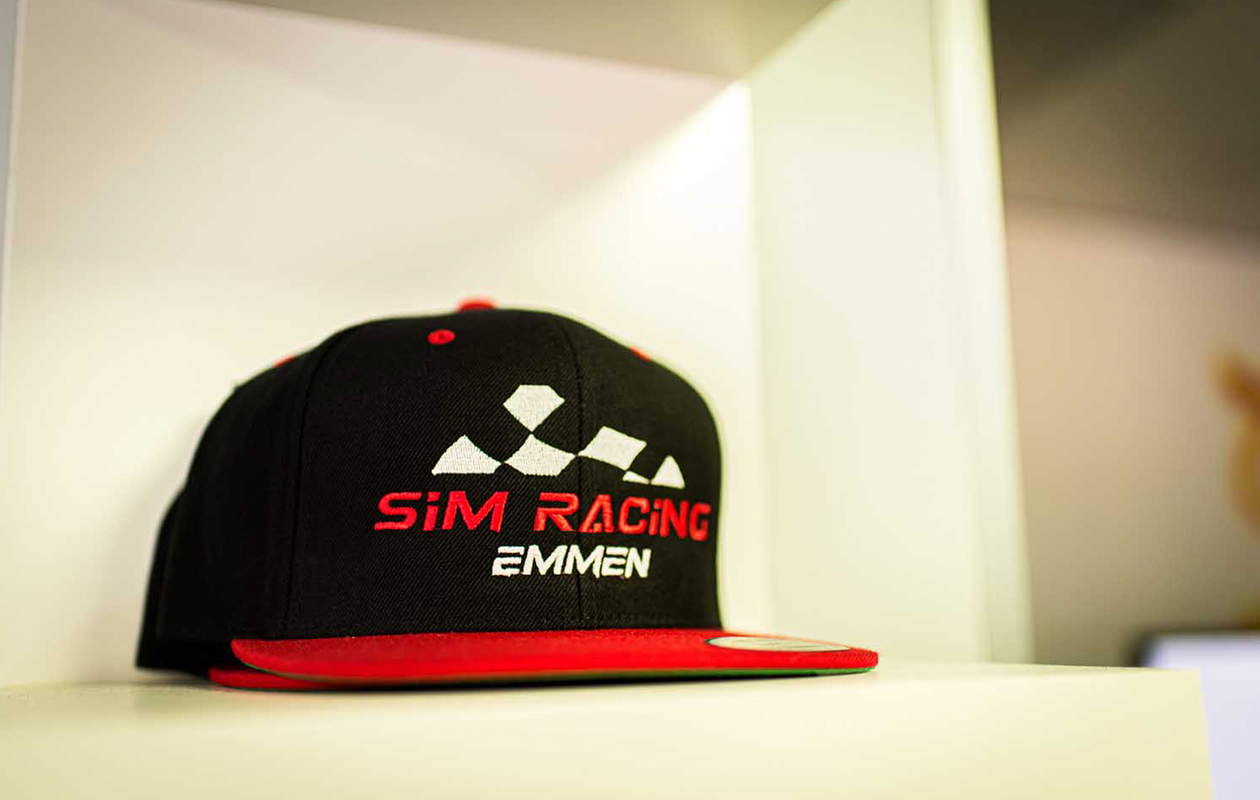 60 minuten Sim Racing + 2 drankjes en bittergarnituur