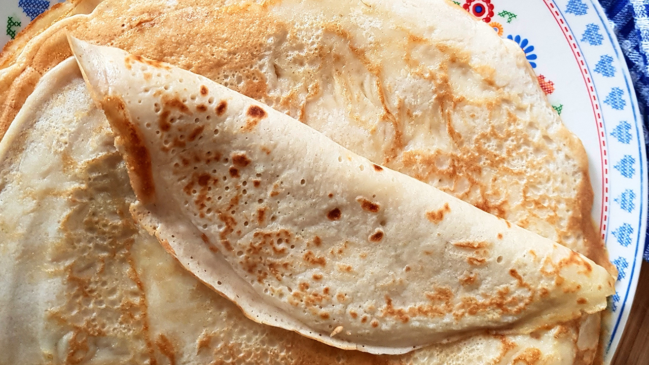 Geniet op de Smulboot van onbeperkt pannenkoeken en de mooie Kagerplassen