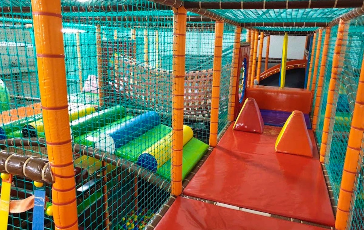 Entreeticket Speeldorp Delux Space Fun, inclusief pannenkoek en drankje