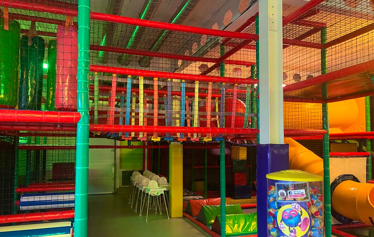 Entreeticket Speeldorp Delux Space Fun, inclusief pannenkoek en drankje