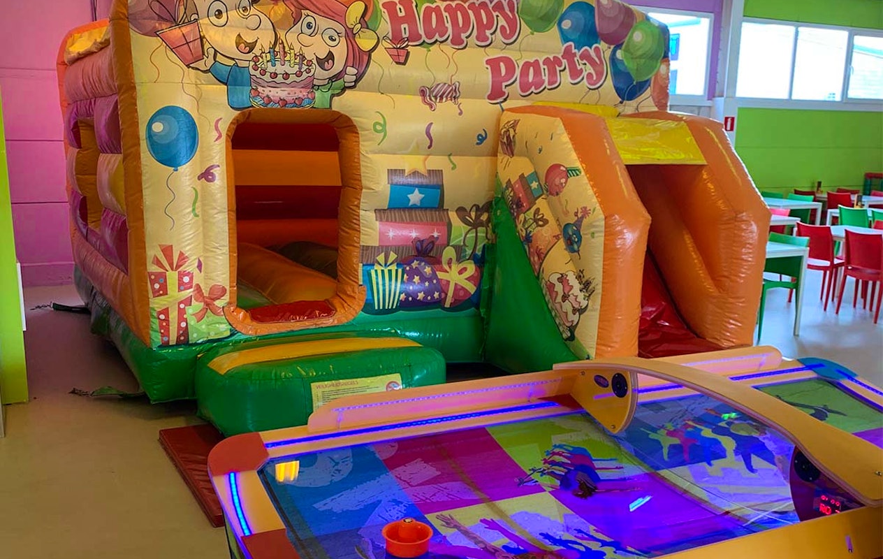 Entreeticket Speeldorp Delux Space Fun, inclusief pannenkoek en drankje