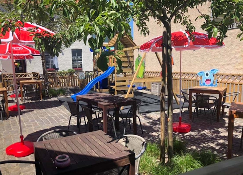 Entreeticket Speeldorp Delux Space Fun, inclusief pannenkoek en drankje