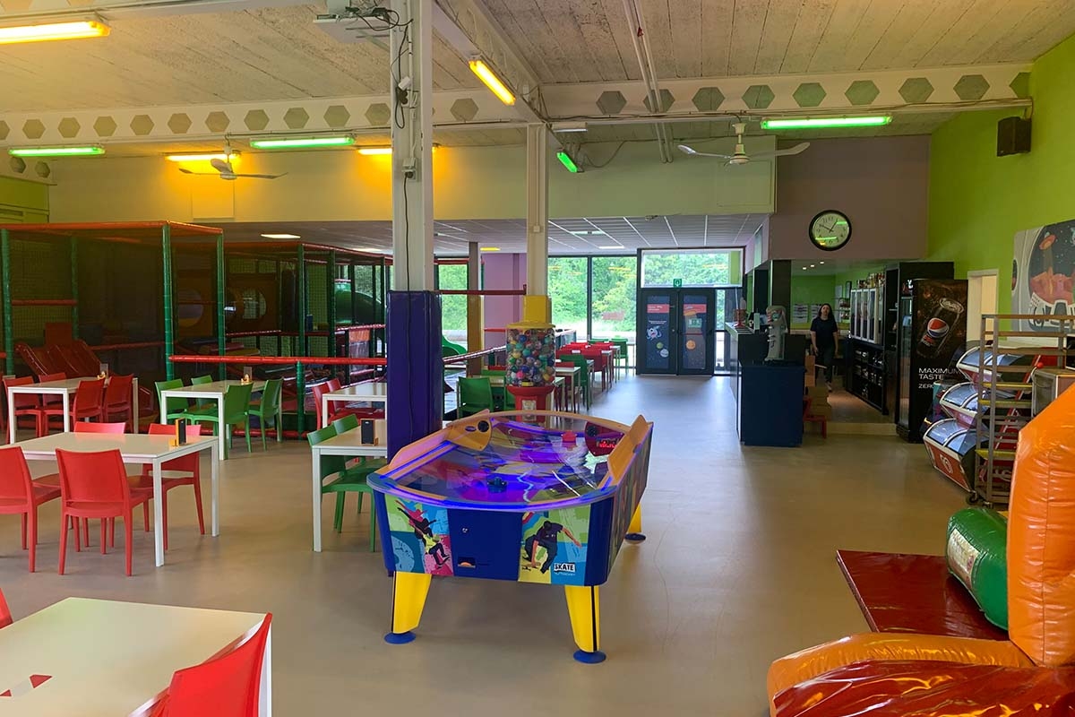 Entreeticket Speeldorp Delux Space Fun, inclusief pannenkoek en drankje