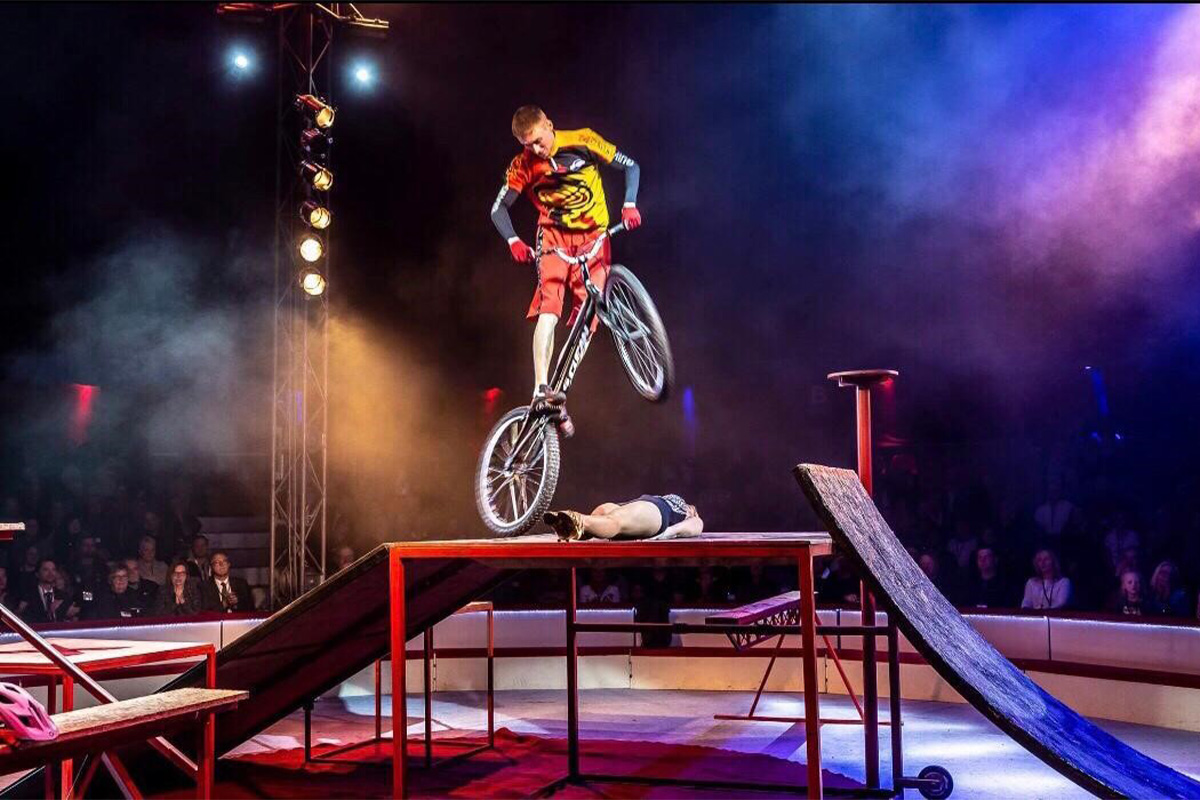 Entreeticket + toegang kidszone bij Circus UP!