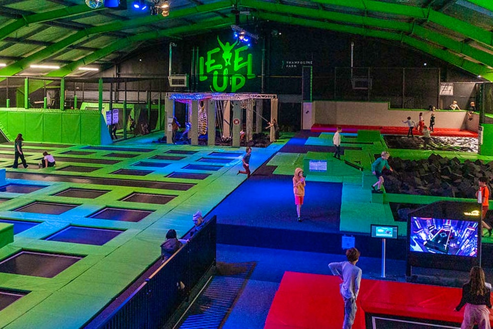 Entreeticket Trampoline park of Inflatable park + Slush in Edegem