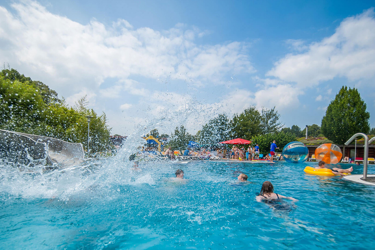 Dagentree tropisch zwembad bij Atlantis Dorsten