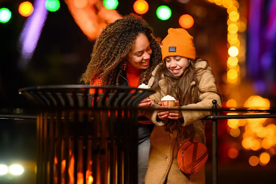 Entreeticket Walibi Bright Nights + overnachting Walibi Village