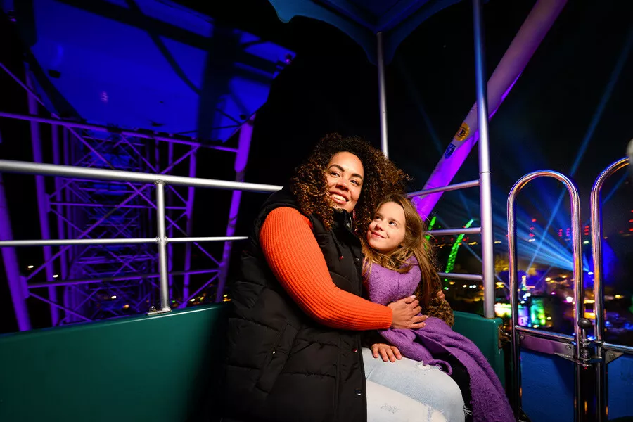 Entreeticket Walibi Bright Nights + overnachting Walibi Village