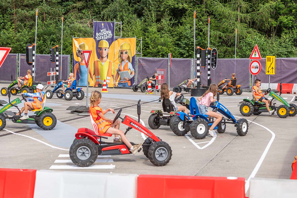 Entreeticket 'Wij Bouwen de Toekomst' op Vliegveld Twente