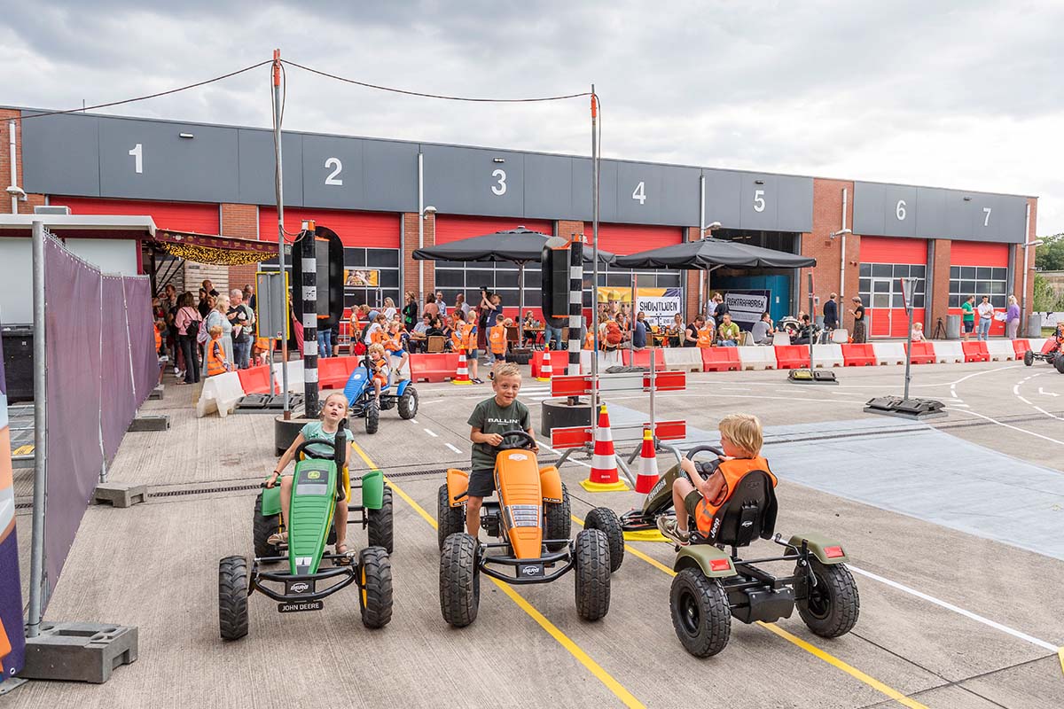 Entreeticket 'Wij Bouwen de Toekomst' op Vliegveld Twente