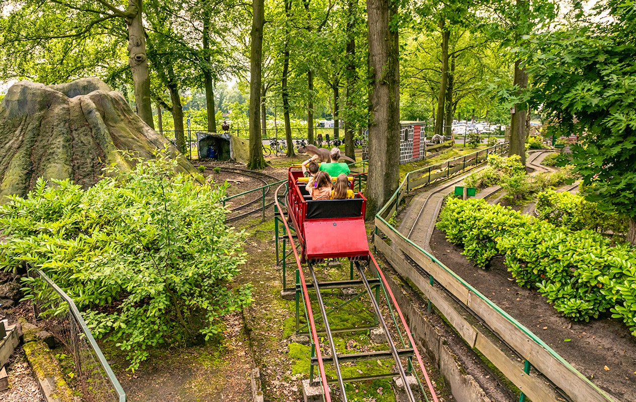 Entreeticket Attractiepark de Waarbeek, incl. onbeperkt eten + drinken