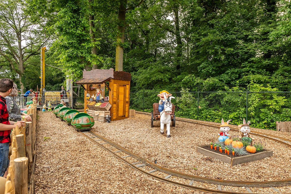 Entreeticket Attractiepark de Waarbeek, incl. onbeperkt eten + drinken