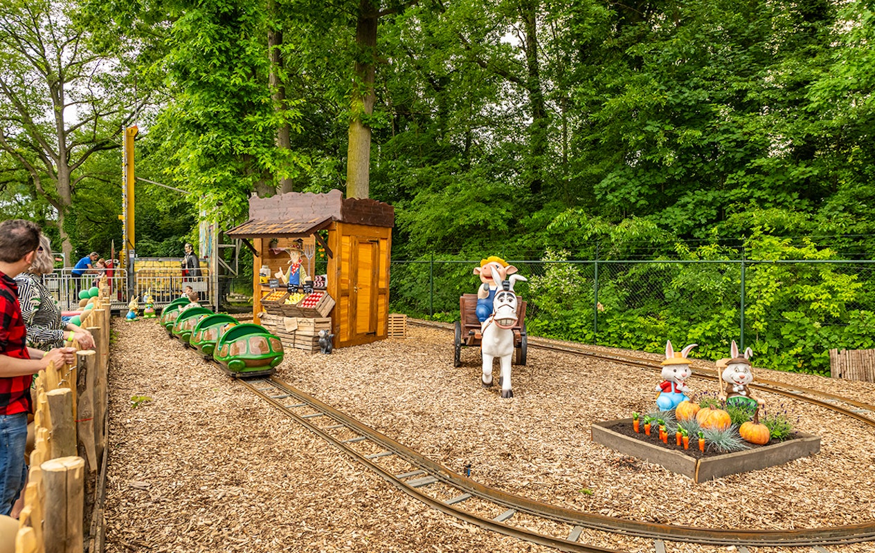 Entreeticket Attractiepark de Waarbeek, incl. onbeperkt eten + drinken