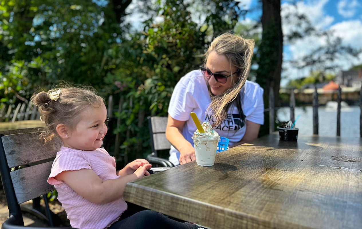 Entreeticket Attractiepark de Waarbeek, incl. onbeperkt eten + drinken