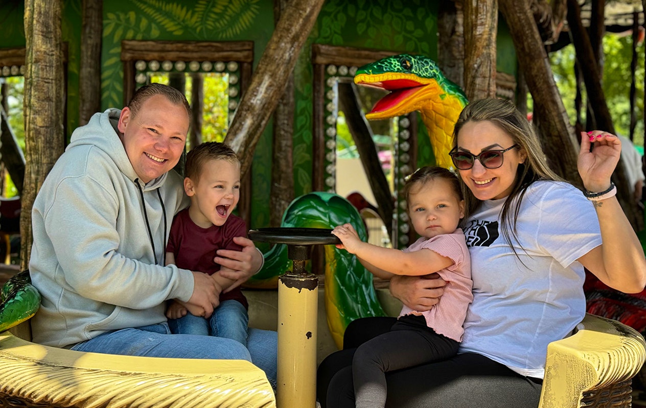 Entreeticket Attractiepark de Waarbeek, incl. onbeperkt eten + drinken