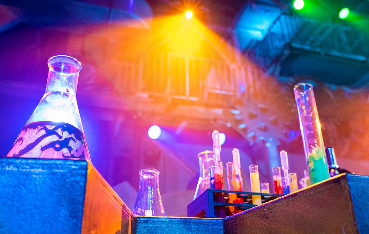 Entreeticket Dino Fabriek op Vliegveld Twente