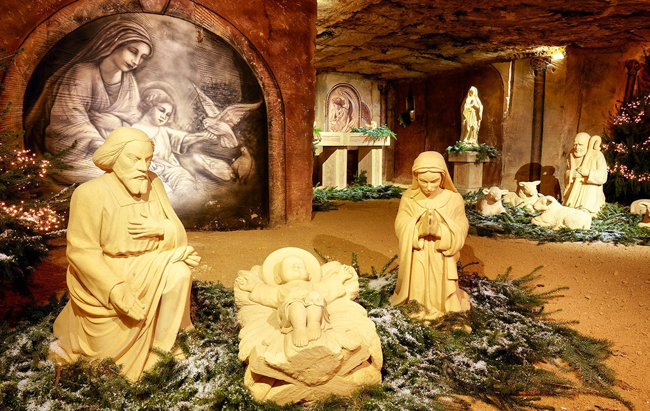 Kerstarrangement in de grotten