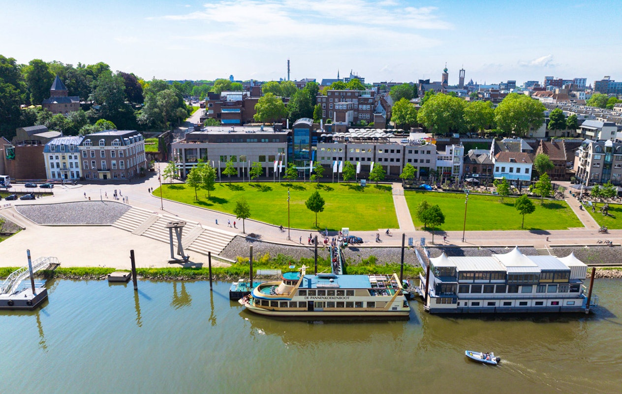 Rondvaart + onbeperkt pannenkoeken Pannenkoekenboot