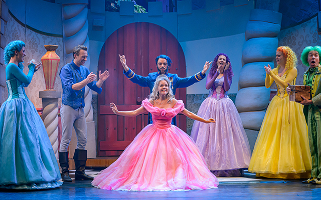 Laat je betoveren in de magische familiemusical Doornroosje