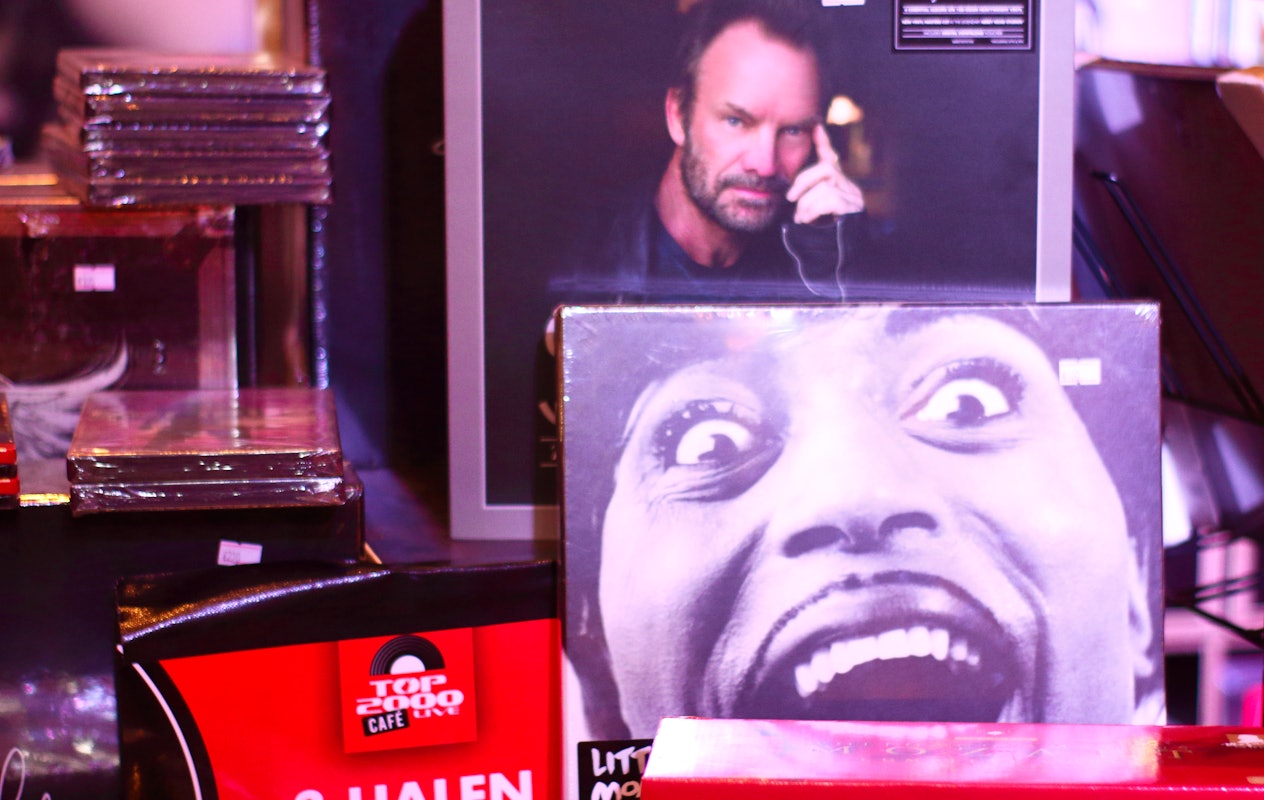 Een bonte stoet aan muziekstijlen in het gezellige Top 2000 Live Café