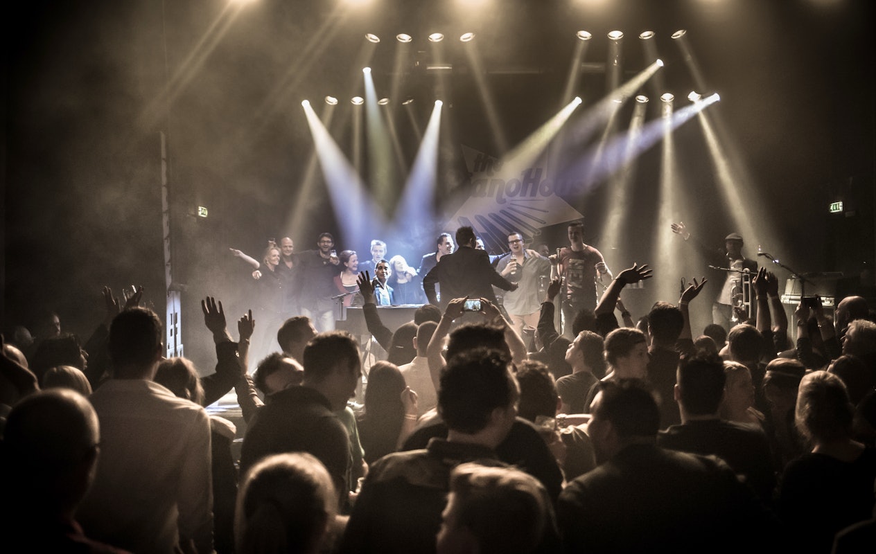 Een bonte stoet aan muziekstijlen in het gezellige Top 2000 Live Café
