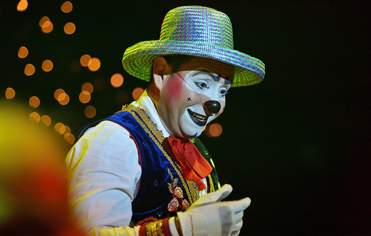 Een familieshow vol acrobatiek, romantiek en humor bij Wintercircus Utrecht