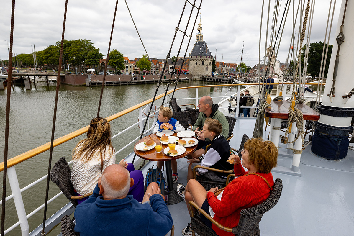 Zeiltocht op De Stedemaeght, inclusief koffie/thee + lunch + snacks