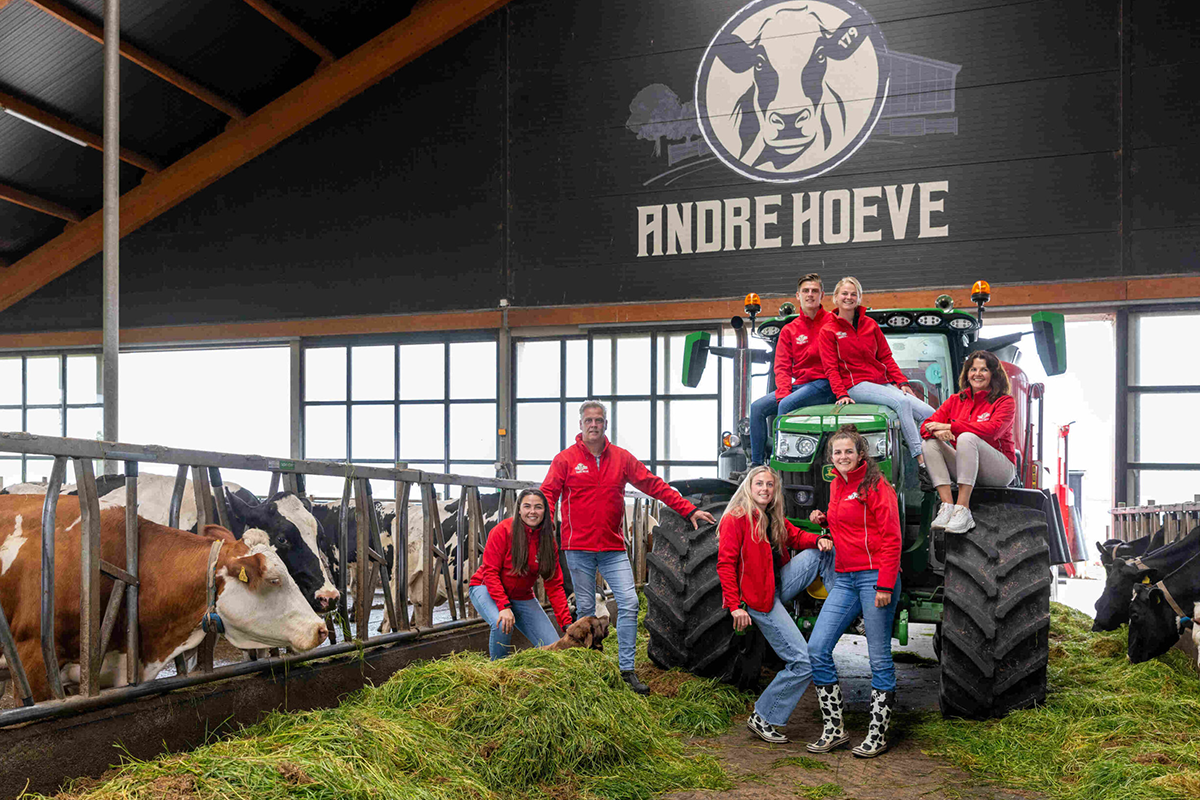 Beemster tosti of cake + warme drank of frisdrank