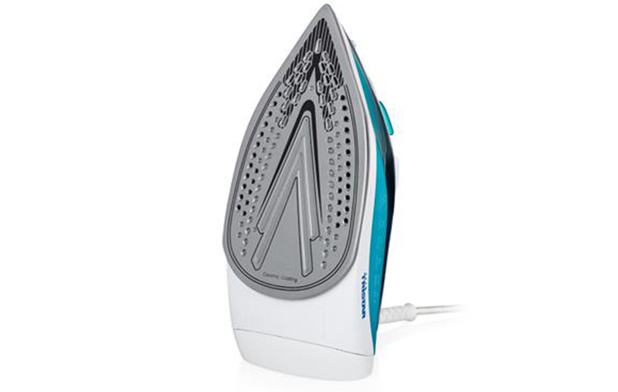 Strijk je kleding geheel kreukvrij met de Tristar ST-8330 stoomstrijkijzer