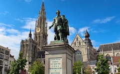 Uit met Jonker