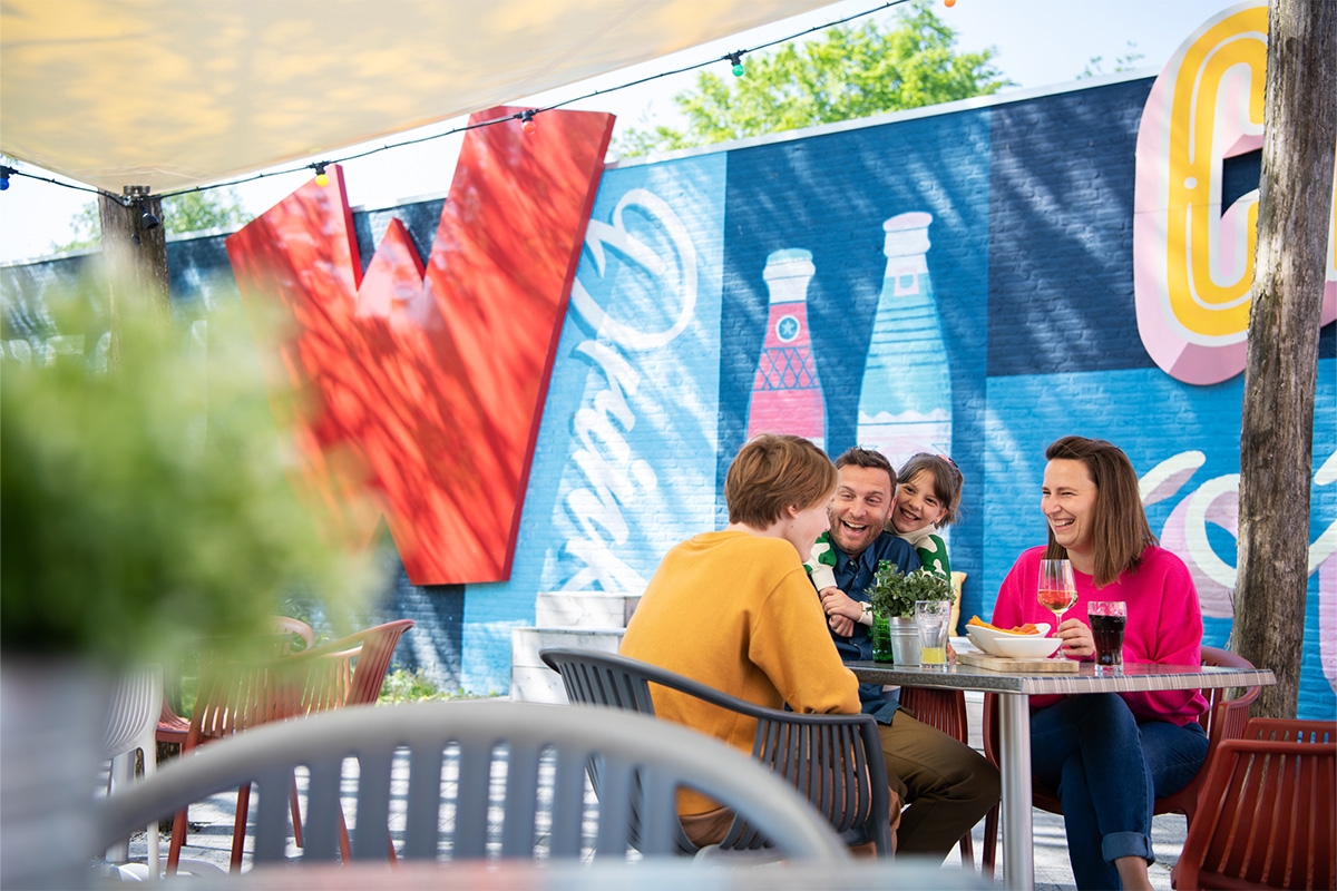 Verblijf in een 4- of 8-persoons bungalow in Walibi Village