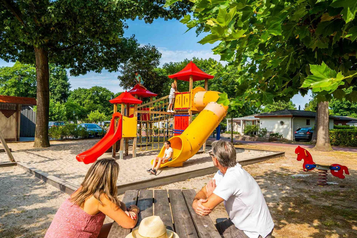 3 of 4 nachten verblijven bij EuroParcs Limburg (12 personen)