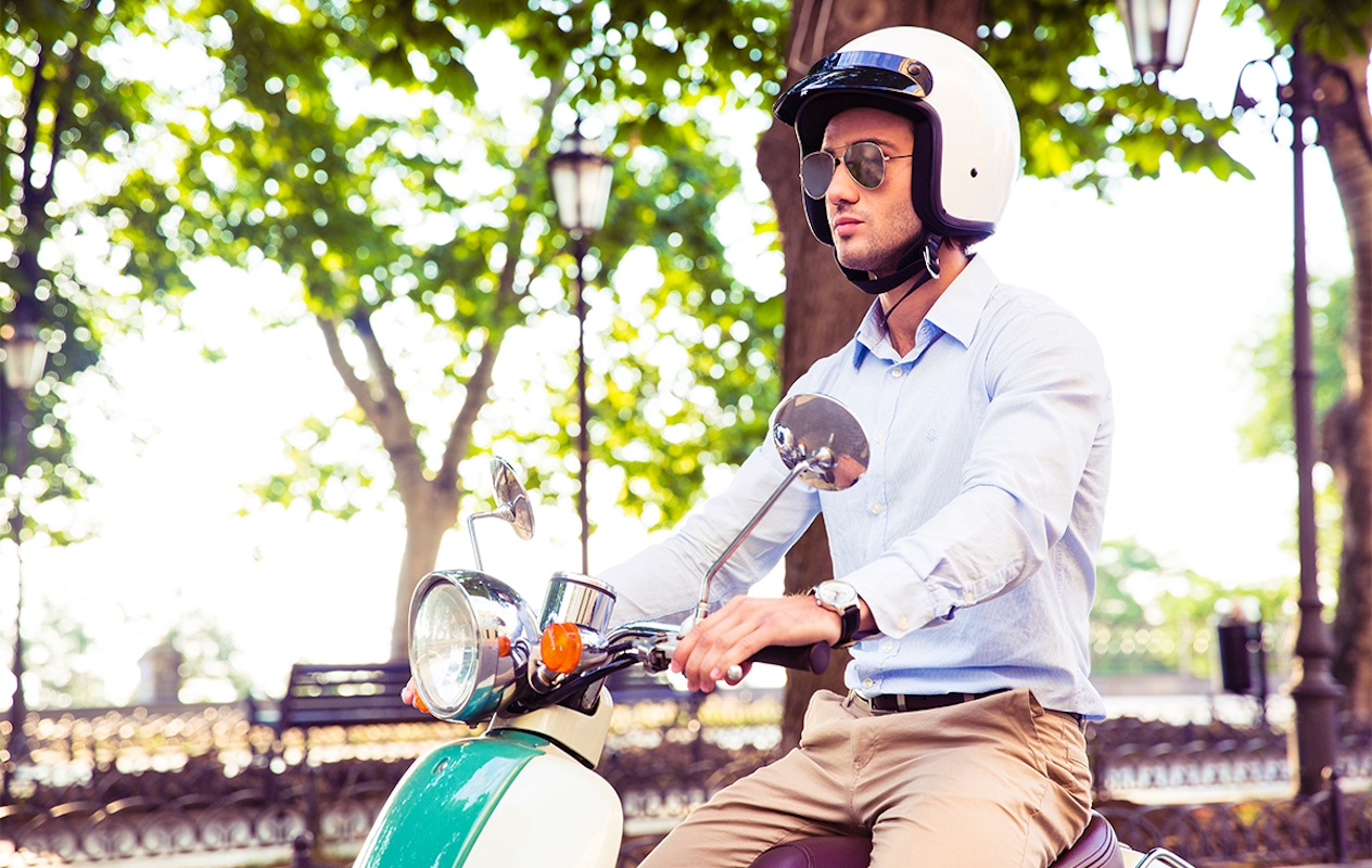 Huur een Vespa scooter voor een dag (8 uur) bij Vespa Limburg
