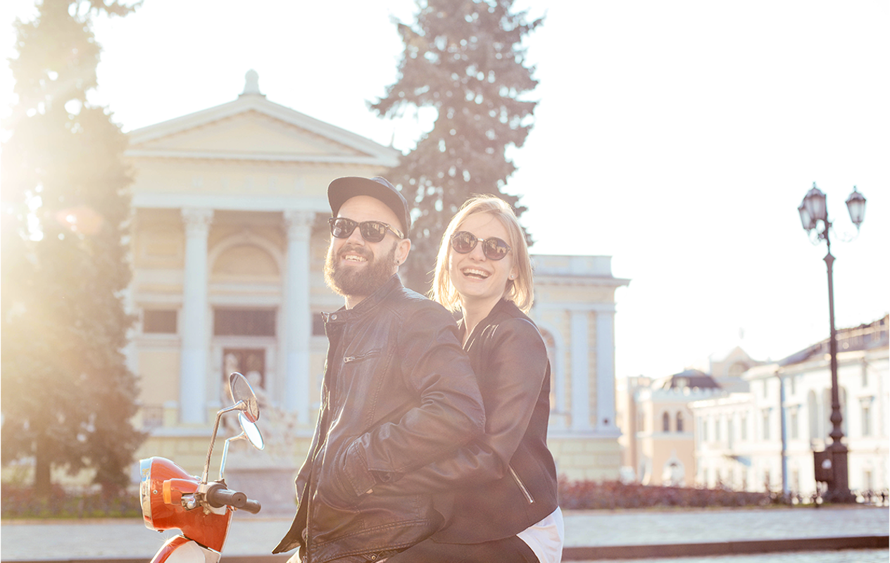 Huur een Vespa scooter voor een dag (8 uur) bij Vespa Limburg