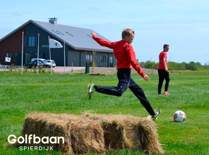 Voetgolfarrangement incl. bittergarnituur drankjes bij Golfbaan Spierdijk