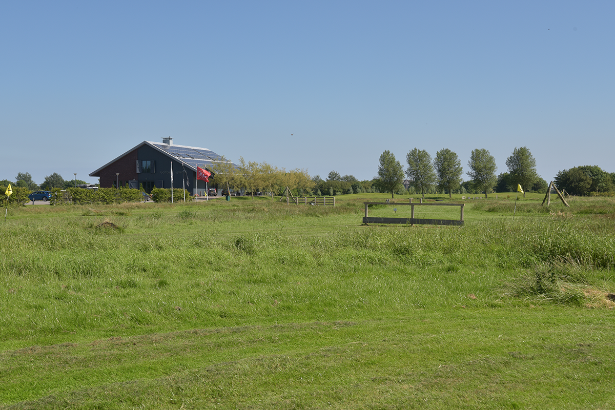 Voetgolf (18 holes) + bittergarnituur, gebak, koffie/thee én drankje