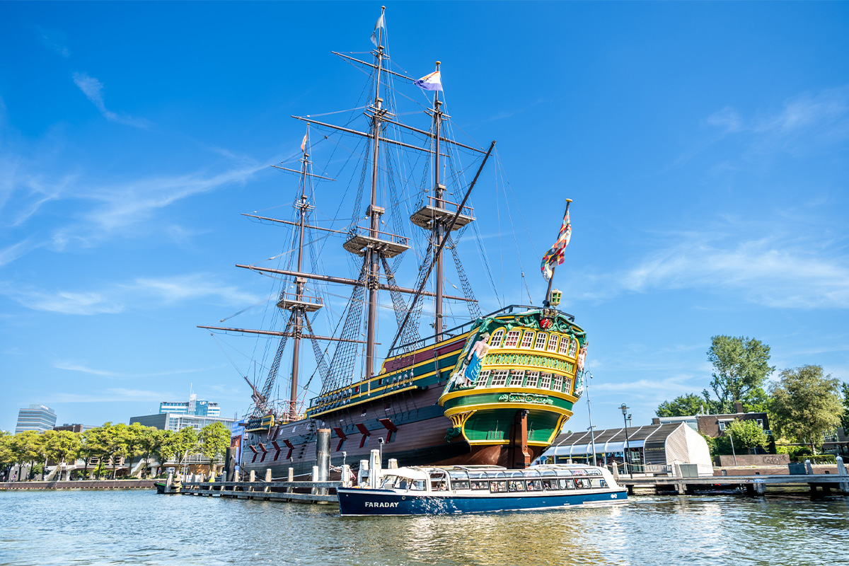 Rondvaart Amsterdam met BlueBoat (12+)