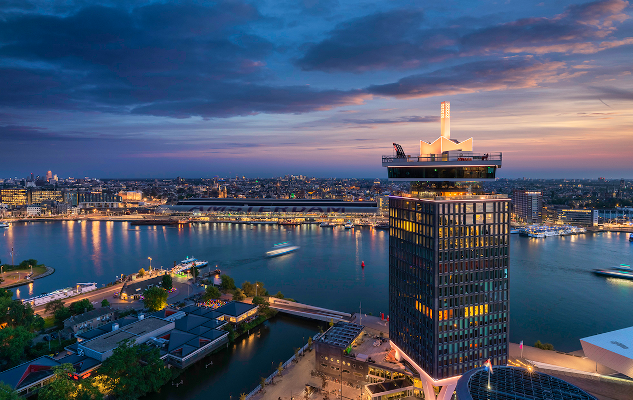 Ultimate Amsterdam VR Ride + drankje bij A'DAM VR