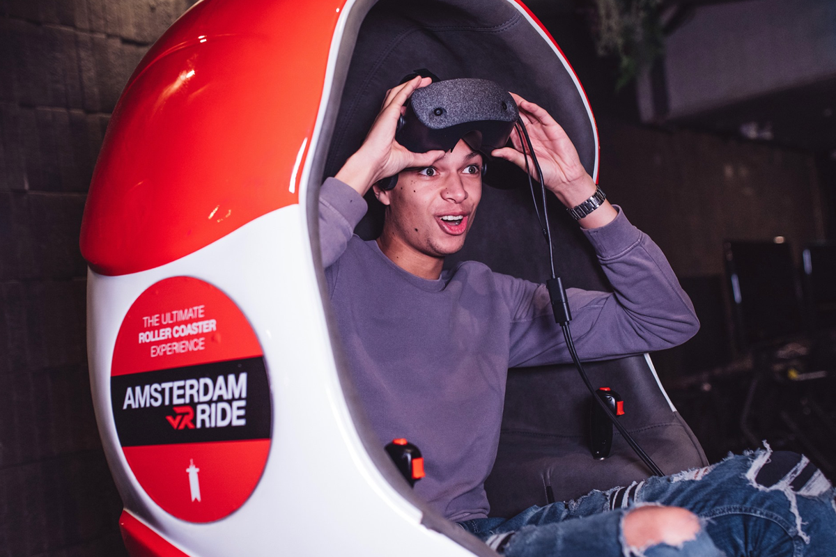 Ultimate Amsterdam VR Ride + drankje bij A'DAM VR
