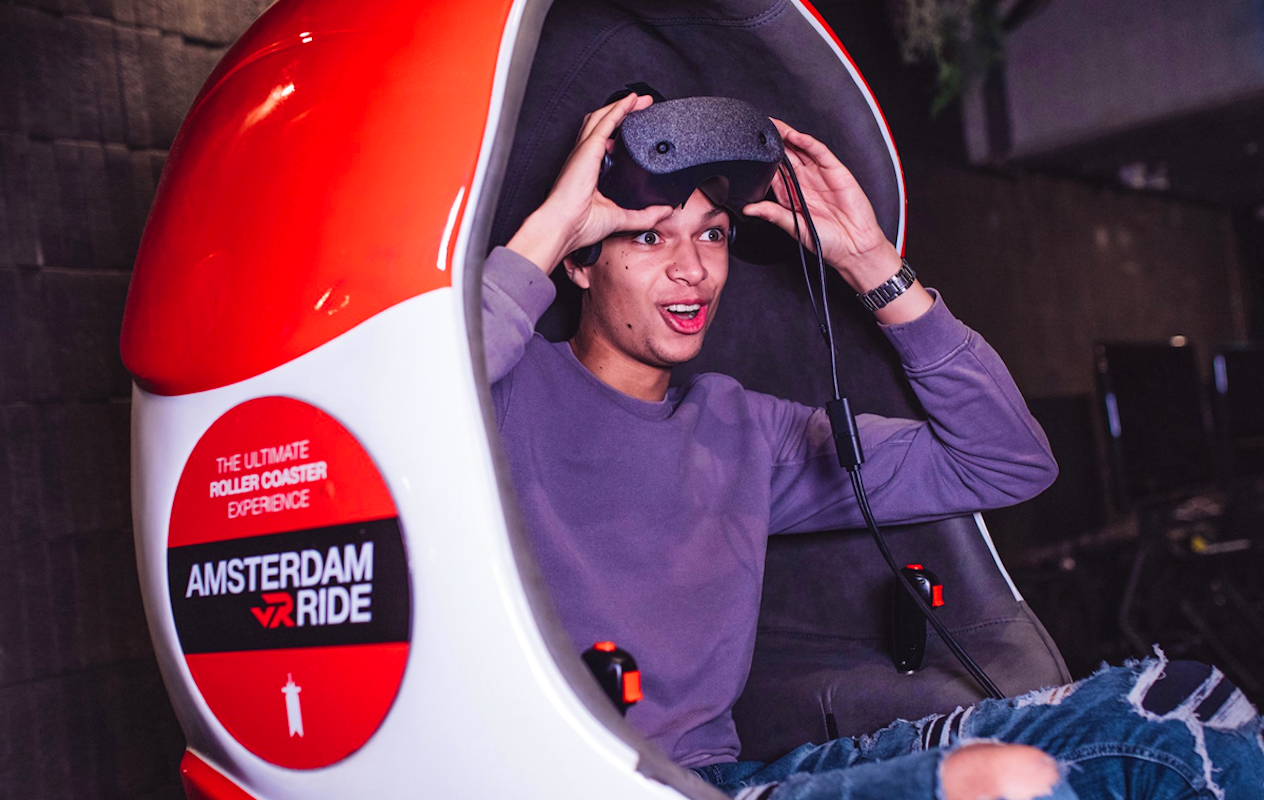 Ultimate Amsterdam VR Ride + drankje bij A'DAM VR