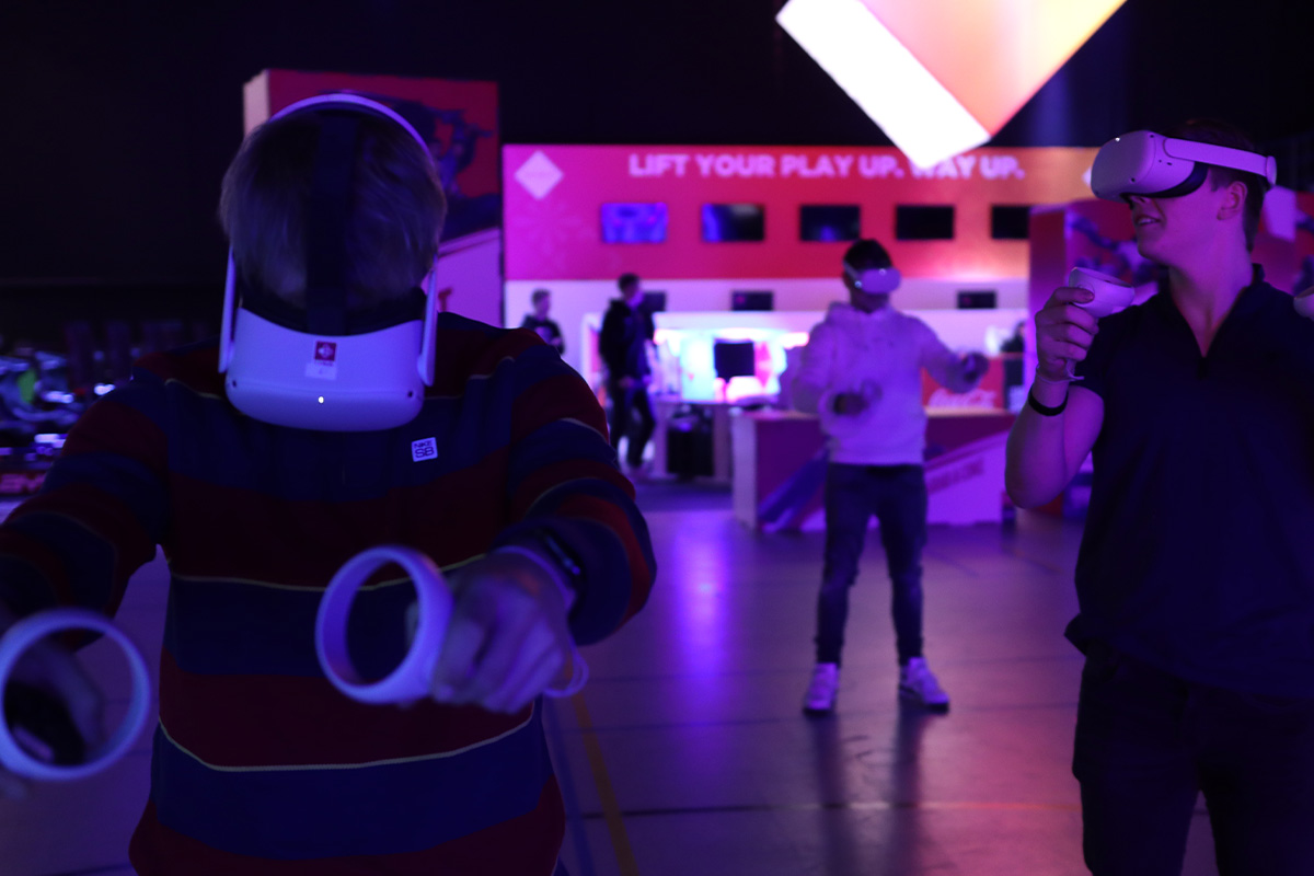 VR Herozone Experience bij H20 Esports 