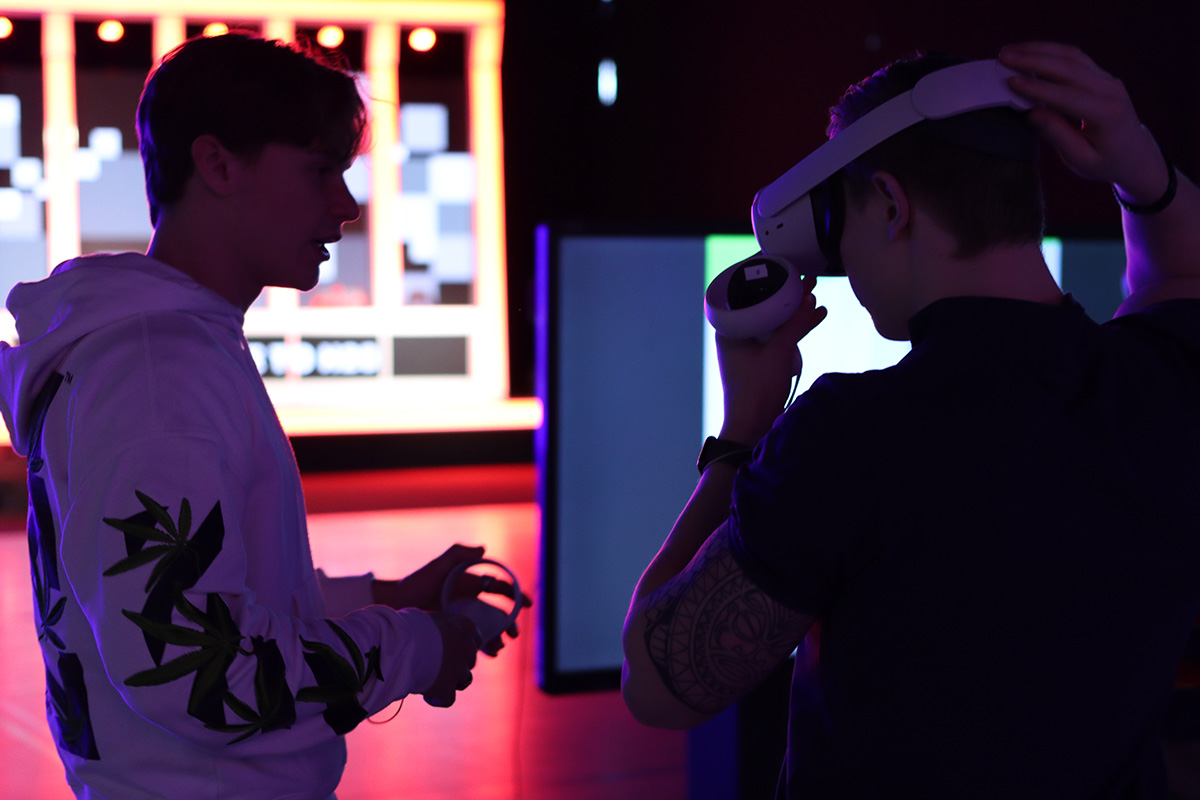 VR Herozone Experience bij H20 Esports 
