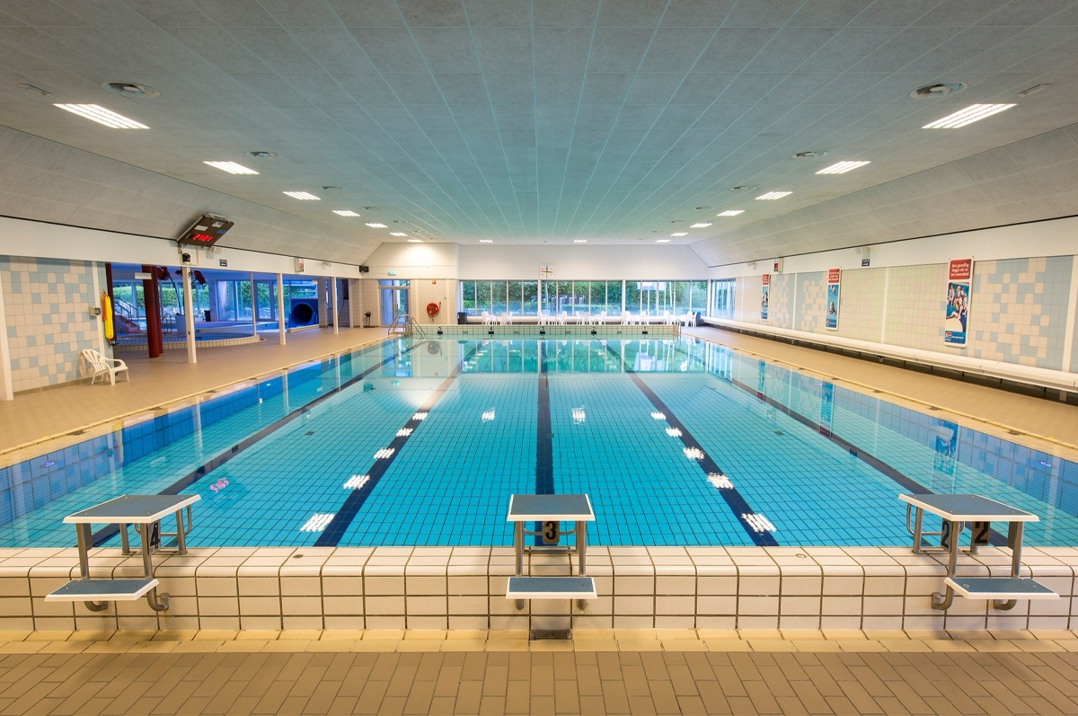 Vrij zwemmen bij zwembad 't Kikkerfort