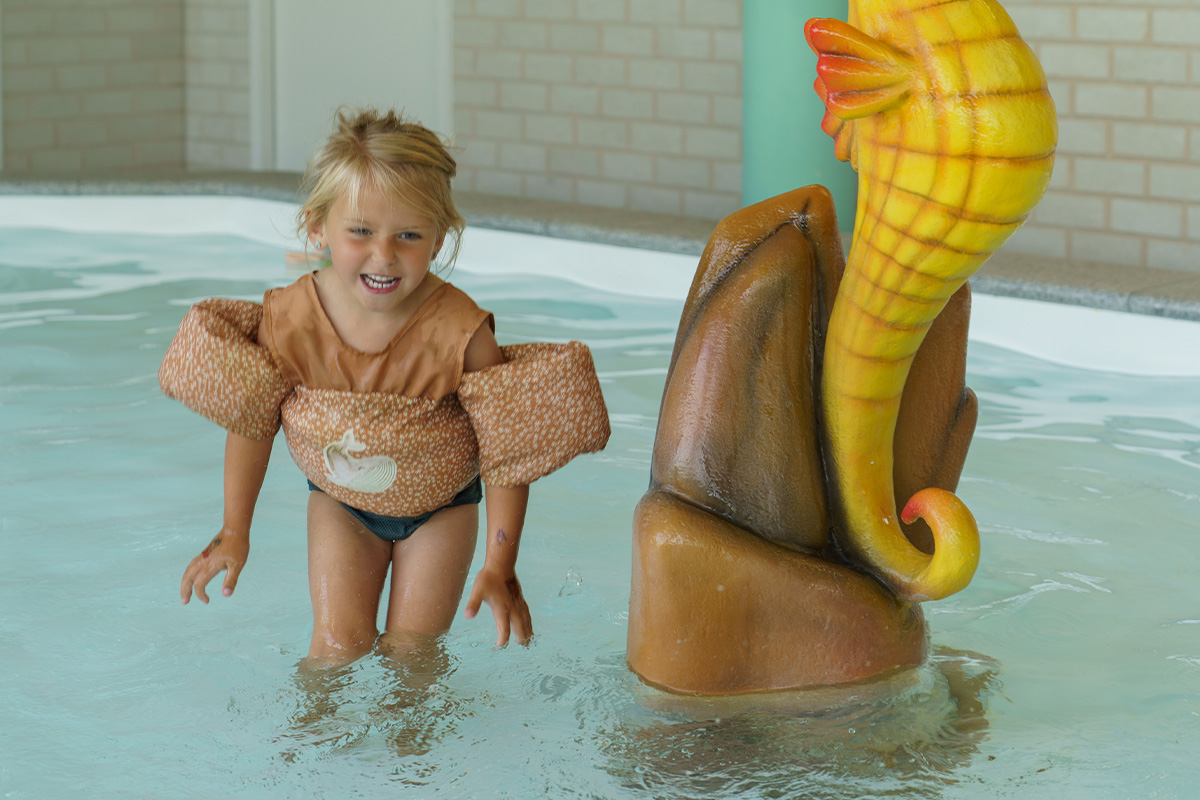 Vrijzwemmen + ranja + zakje chips bij Zwembad Lemmer