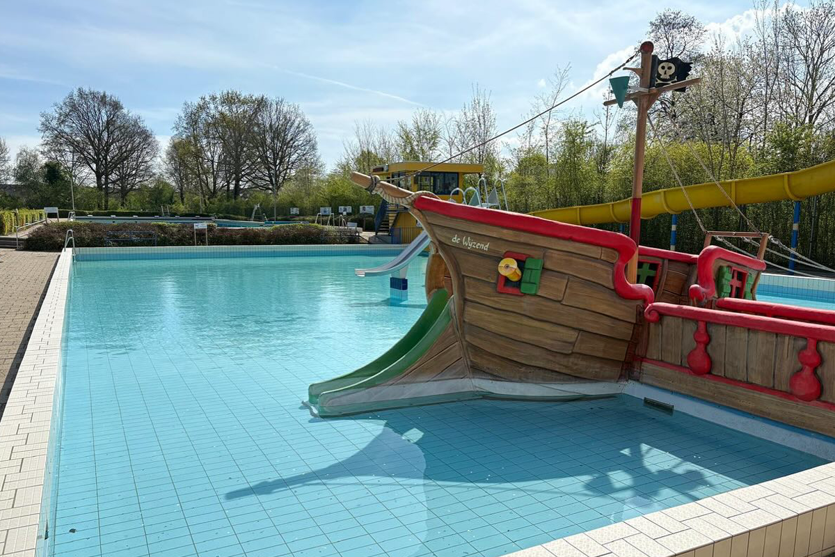 Vrijzwemmen bij Zwembad de Wijzend