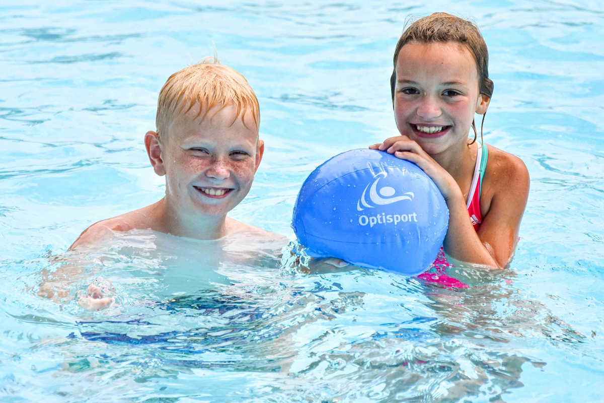 Vrijzwemmen bij Zwembad de Wijzend